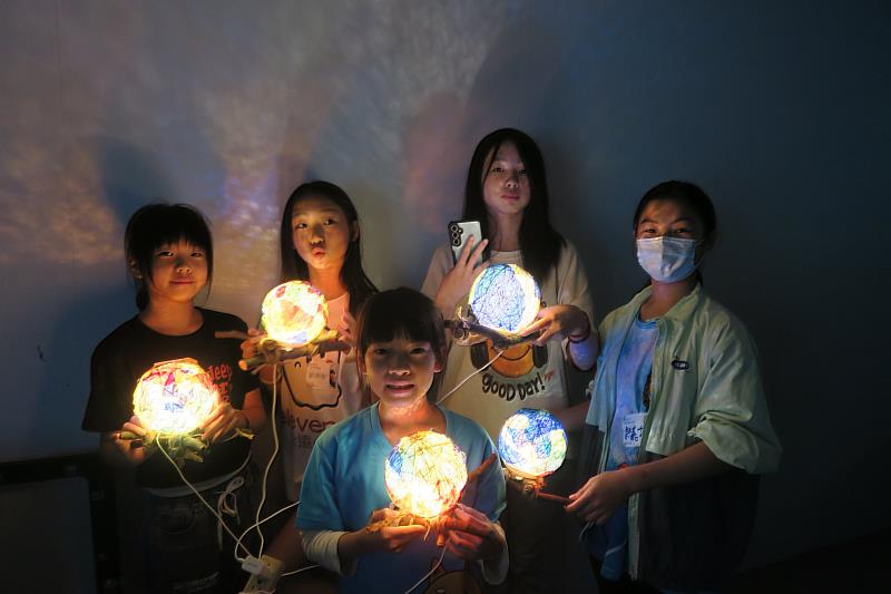 「解鎖眾神密碼」DIY手作課程，受到孩子喜愛。（圖由世界宗教博物館提供）
