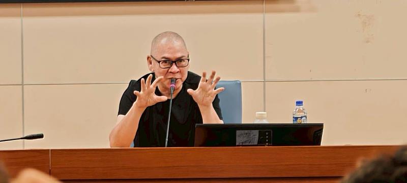 蔡明亮導演於文藻外大開講，暢談影像創作歷程。