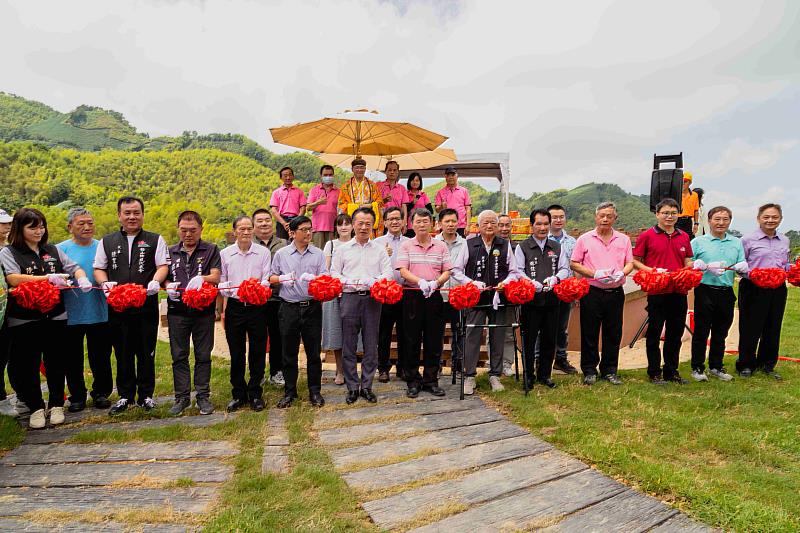 觀光新景點!「雲境心園」太平圓山觀星平台啟用