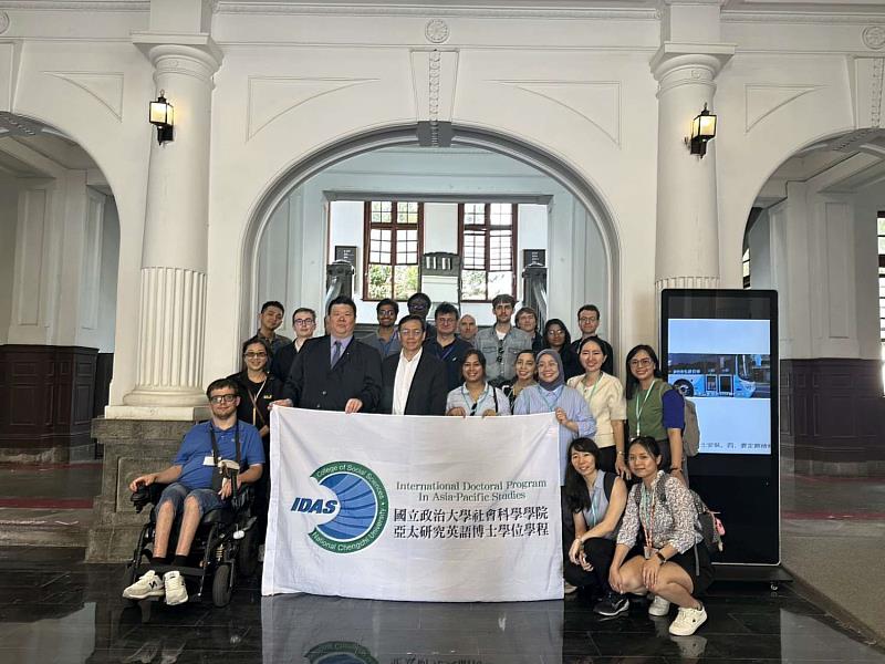 20名國際學生拜訪竹市府大合照