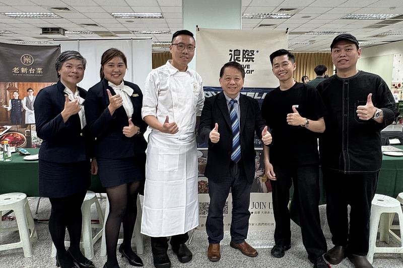 陳敦基校長歡迎校友相關企業回校徵才