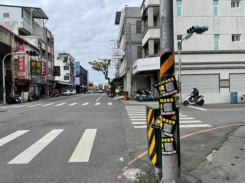 臺東縣環保局持續取締違規張貼或懸掛廣告 呼籲利用電子媒體廣告 共同維護市容