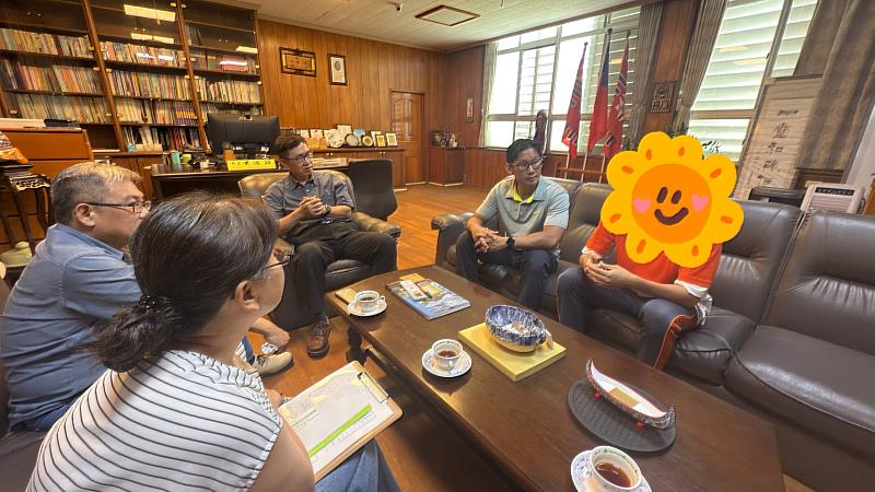 花蓮縣救國團致送愛心急難扶助金
