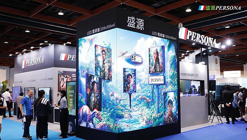 盛源PERSONA透過LED電視牆動態展示AI智慧應用，吸引現場觀眾目光