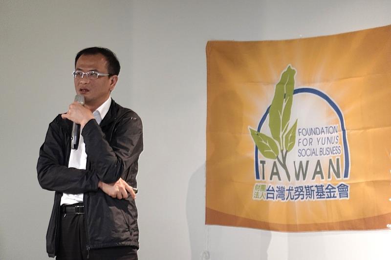 鴻海精密工業中央智權總處處長林忠億，分享鴻海專利扶植新創計畫。