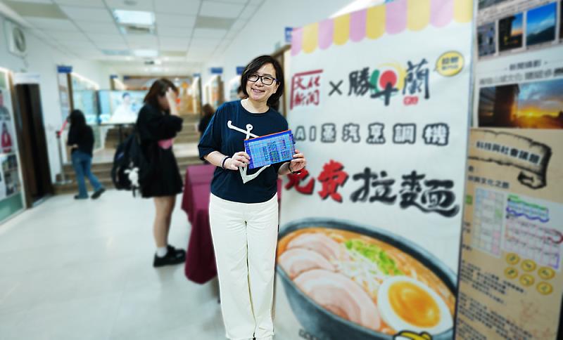 TVBS主播、同時也是文大新聞系教授的詹慶齡親臨說明,向考生與家長介紹課程架構與媒體實務訓練。