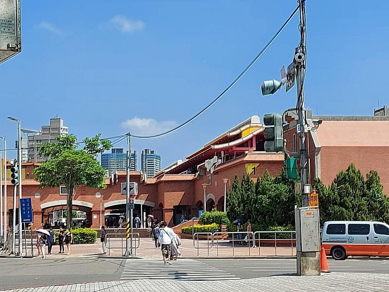 永慶房產集團指出，淡水站周遭千萬內住宅交易量最多，消費者找到千萬內住宅的機會最大。