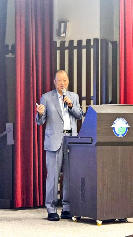 蔡長海董事長主持校院「研究、專利、產品(3P)產學共識營」致詞。