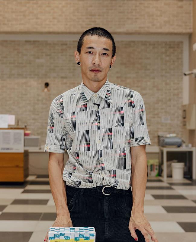 藝術家熊元培獲選赴立陶宛SODAS 2123藝術中心駐村交流,作品經常探討酷兒認同、公共空間、社會住宅、新資本主義及臺灣地緣政治等公共議題,展現出對臺灣公共議題的深刻關注與回應。(藝術家提供)