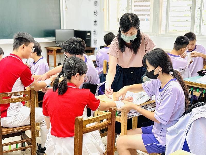 嘉義縣推動國際教育有成，新加坡中正中學訪新港國中交流