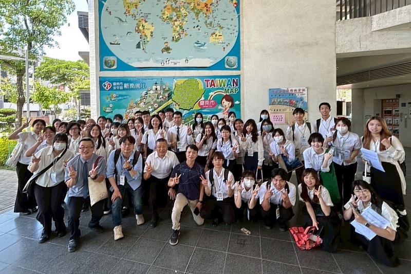 南大教育學系115級師資生前往新南國小，進行教學實習課程的校外參訪，為即將於大四實施的兩週教育實習預作準備
