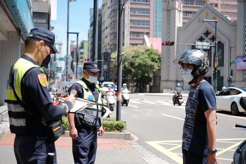 竹市警擴大教育宣導，並強化執法能量，守護行人安全展成效。