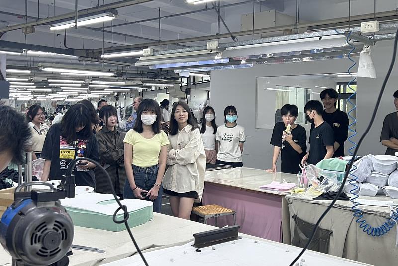 南大特別感謝台南企業安排學生實地瞭解產品研發流程與供應鏈協作機制,加深對企業營運全貌的認識