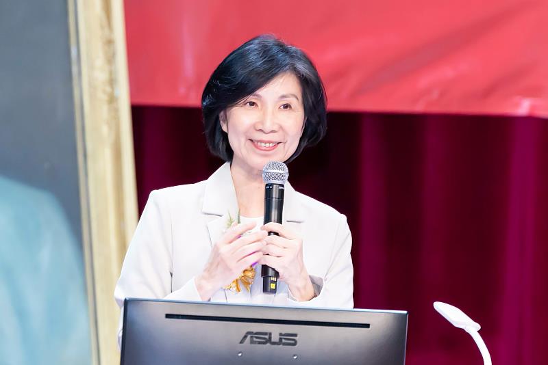 遠傳總經理井琪表示，在徐董事長全力支持下，遠亞合併綜效超前實現，各項財務指標皆創下新高，2025將持續精實、轉型、再成長，挑戰新高峰！
