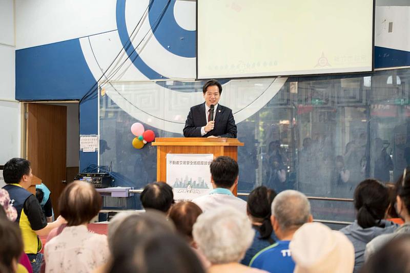 代理市長與交易安全座談民眾分享市政建設成果