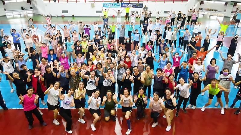 動起來，更健康！嘉義市300民眾熱力參與，運動飆汗贏健康！