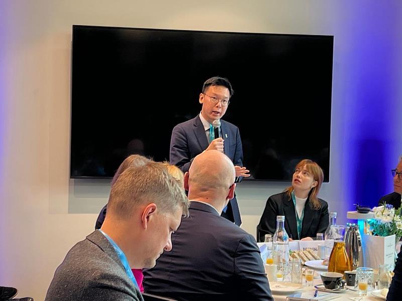 林副秘書長參加討論會說明我強化全社會韌性的政策與努力