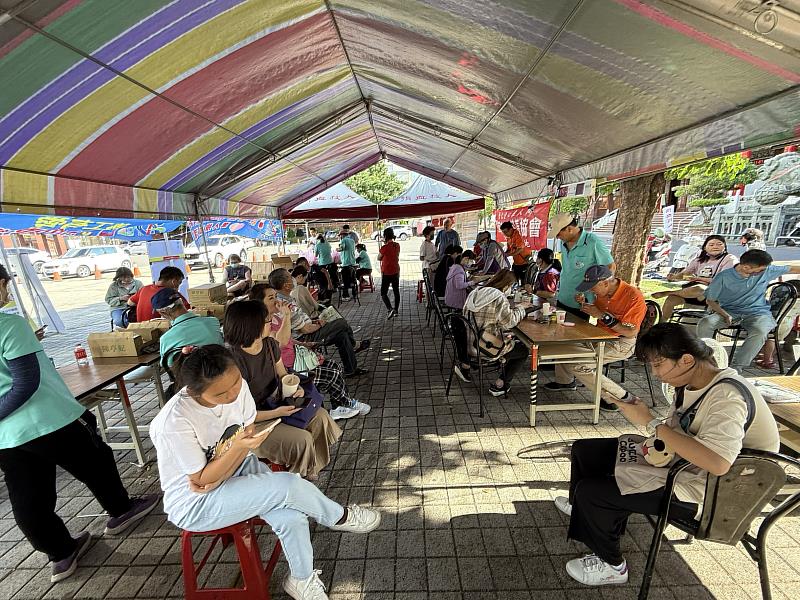台南市救國團關廟區團委會辦理公益捐血活動