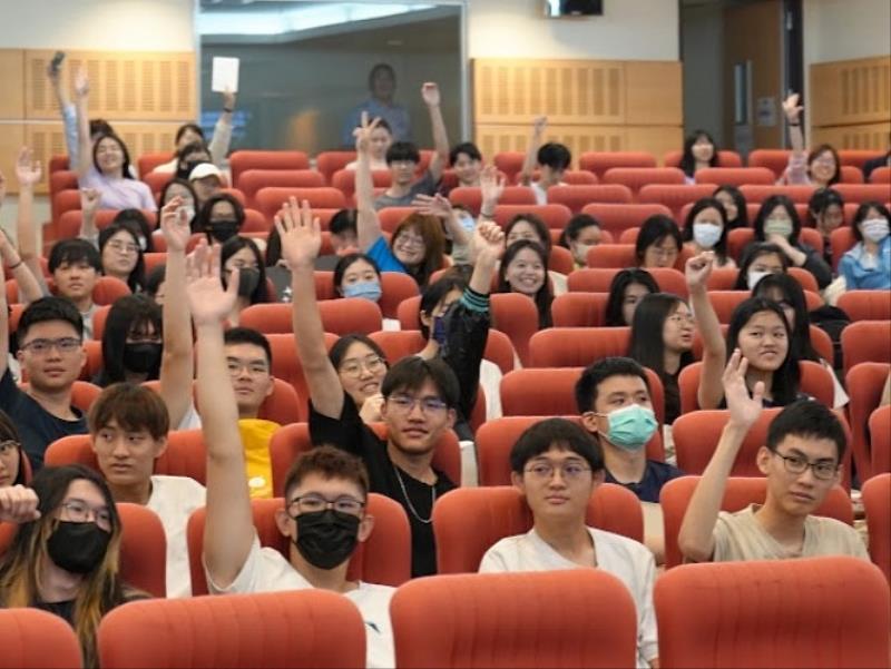 圖三、NVIDIA Watch Party上同學反應熱烈。