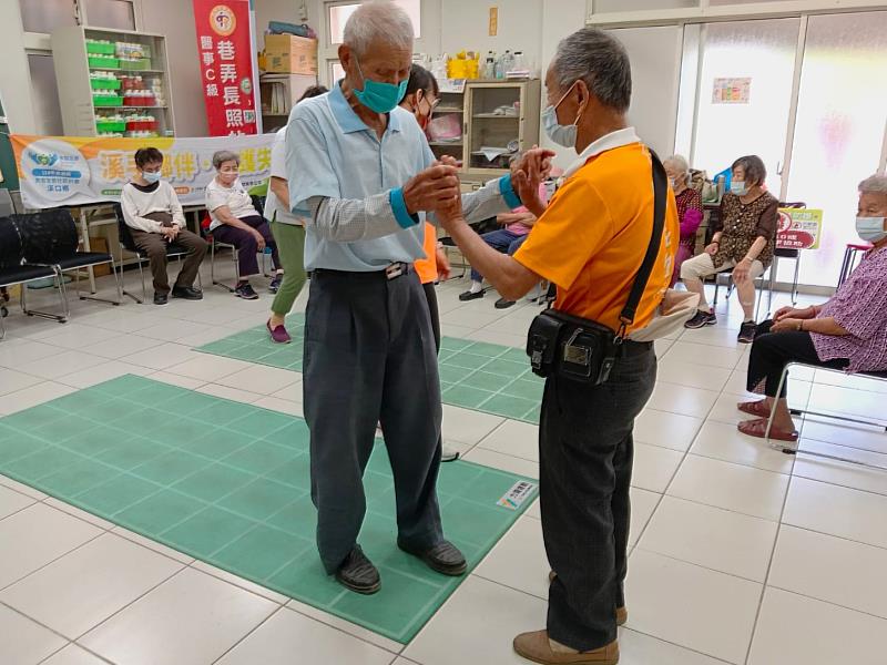 溪口失智友善社區活力滿分 方塊踏步踩出幸福節奏