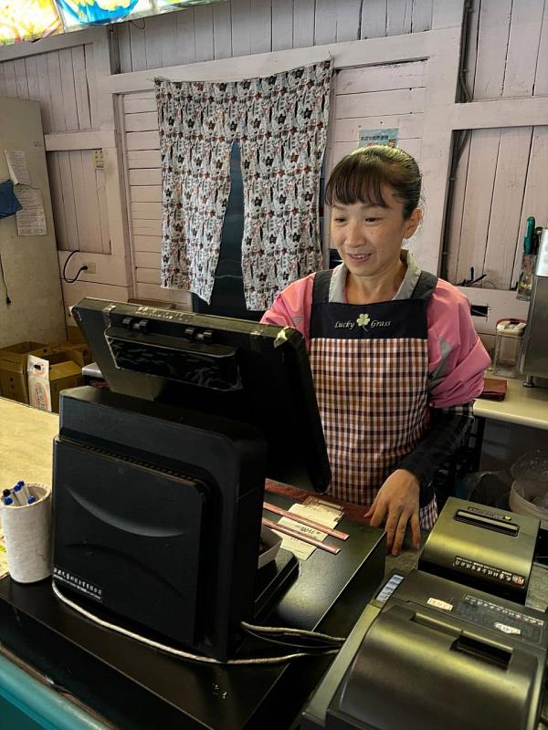 小云透過婦女再就業計畫返鄉在地就業
