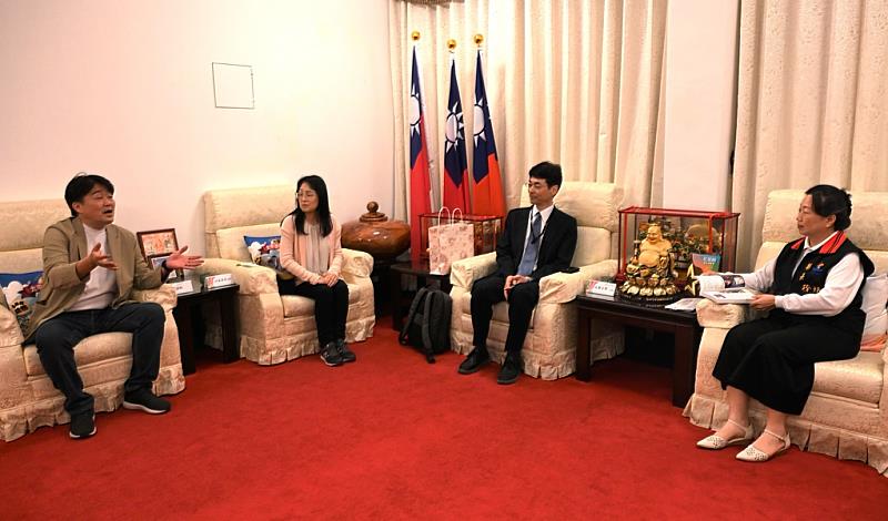 DEP. DIR-GEN of Tokushima Prefectural Gov. Visits HL
