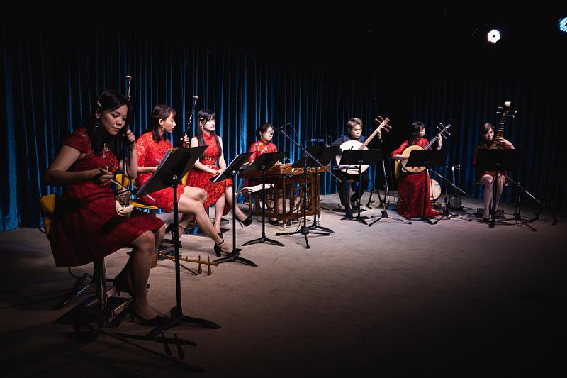 五月由《典樂律》帶來「繁華四景」演出，節目主題分別為絲竹器樂、戲曲音樂、流行經典、臺灣民謠。