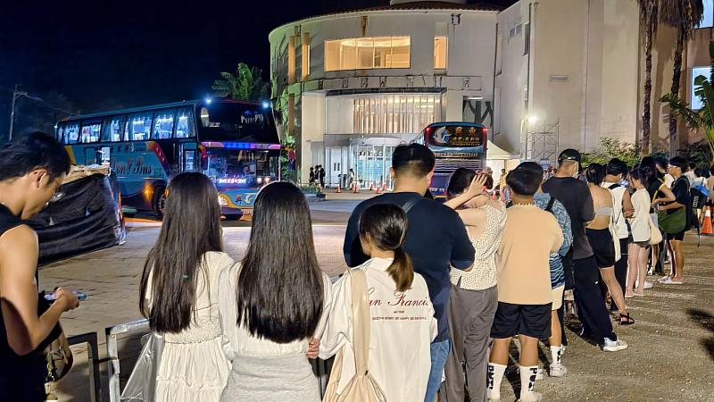逾萬人次搭接駁 享音樂狂歡 東浪嘉年華落實觀光環保永續理念