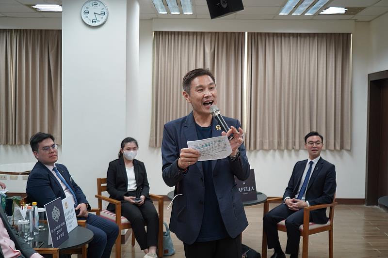 高餐大旅館系楊仁德主任妙語如珠,現場氣氛熱絡