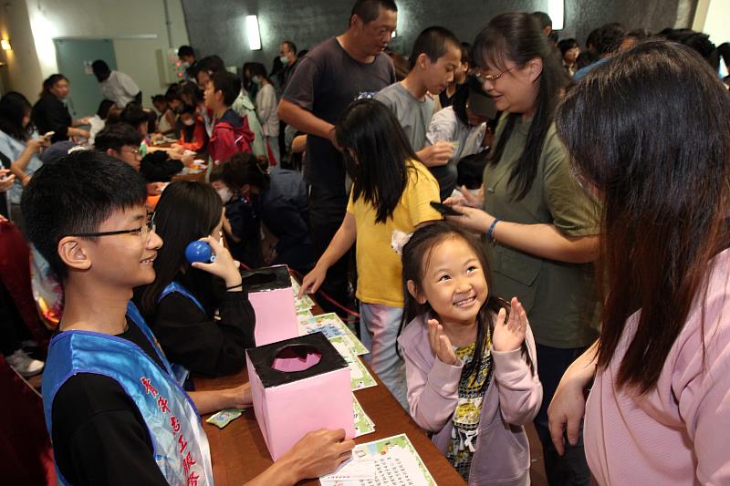 救國團培力海內外青年志工 攜手打造溫馨家庭日