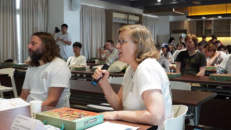 圖4:德國埃爾賓塞爾威廉斯堡大學Diane_Hülsmann教授交流座談