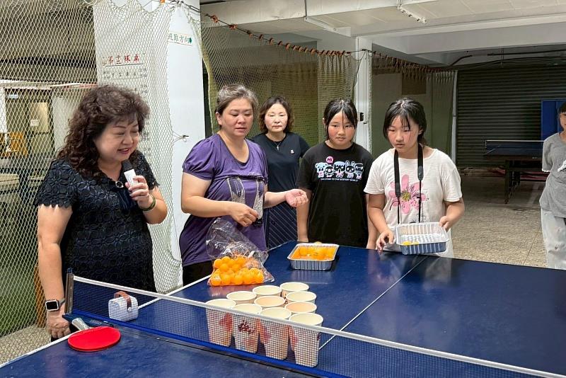 南大EMBA校友會特別安排親子趣味競賽，讓家庭成員也能共同參與