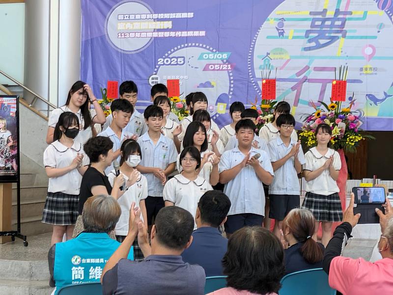 筆尖下的奇幻世界、指尖上的青春樂章 新生國中藝才班成果展演溫馨登場