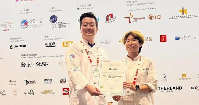 景文科大餐飲系繆樂瑤參加海鮮學徒組作品黑雪魚榮獲佳作。