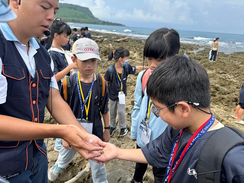 114年暑期與魚共舞夜宿海生館營隊活動