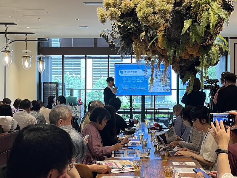 文化部今（22）日在日本舉辦「We_TAIWAN臺灣文化in大阪．關西世博」媒體交流會，共有近40家日本當地及臺灣駐日媒體參與，策展團隊代表林昆穎介紹活動整體策劃概念與各場域節目內容。