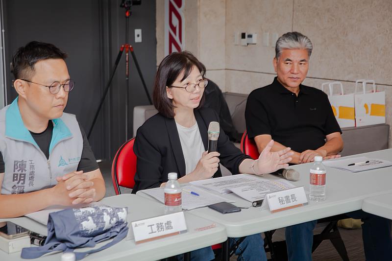 圖2.張治祥秘書長主持會議,全力推動球場重啟計畫。