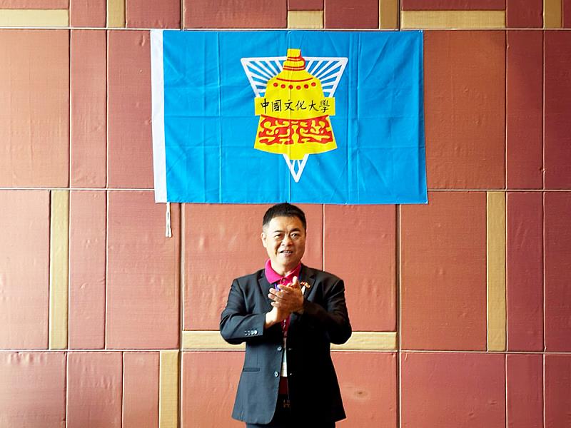 現任越南大發食品股份有限公司董事長許玉林校友為首屆會長,未來將以促進校友在地連結與情誼交流。