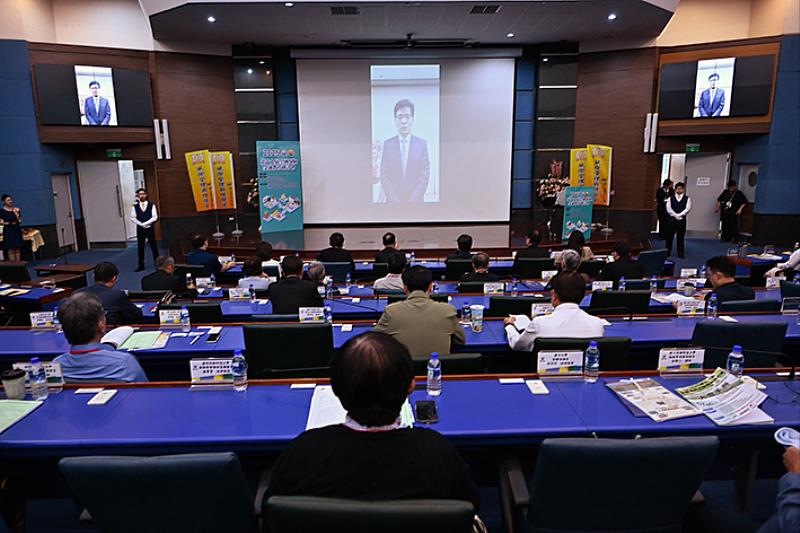 國立高雄科技大學風險管理與保險系主辦「2025第十九屆全國保險金融教育研討會」，金管會主委彭金隆特地預錄影片向全場貴賓致意。