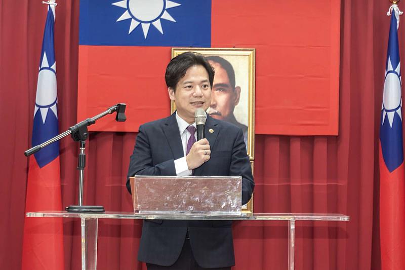 邱臣遠代理市長致詞。