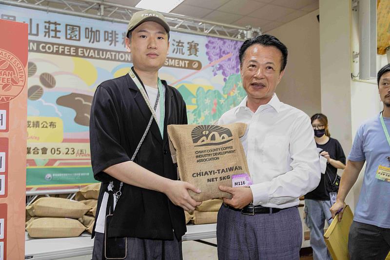 2025阿里山莊園咖啡媒合會 最高46萬成交！
