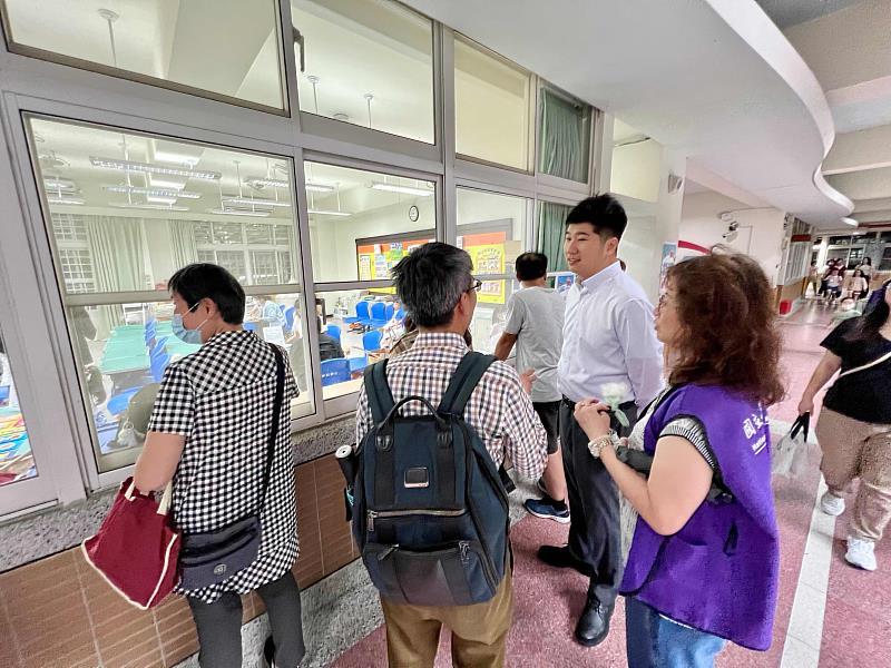 邱副主委訪視新北場認證辦理情形