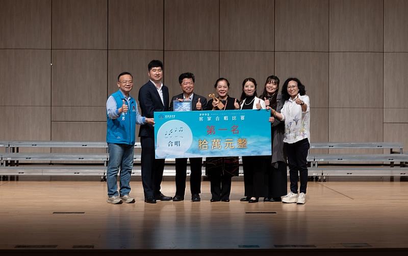 圖2 一般合唱類兒少組第一名苗栗縣頭份市建國國民小學