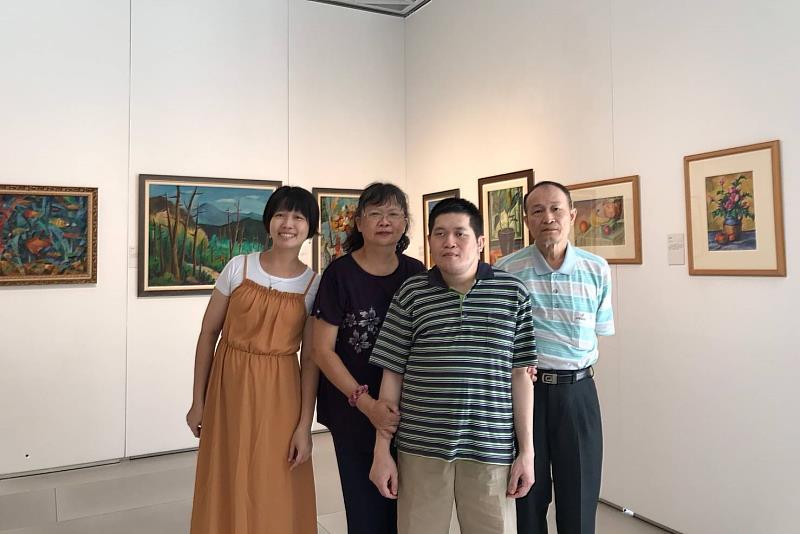 詹博丞博士生榮獲2025總統教育獎，家人的鼓勵與支持，始終是他在學術與人生道路上堅持前行的重要力量。