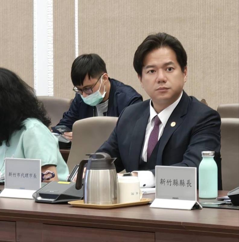 代理市長邱臣遠今日出席行政院長卓榮泰主持的中央道安會報114年第2次會議。