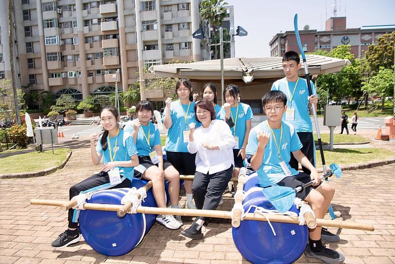 嘉義市開展水域教育 黃敏惠市長助孩子學習起航