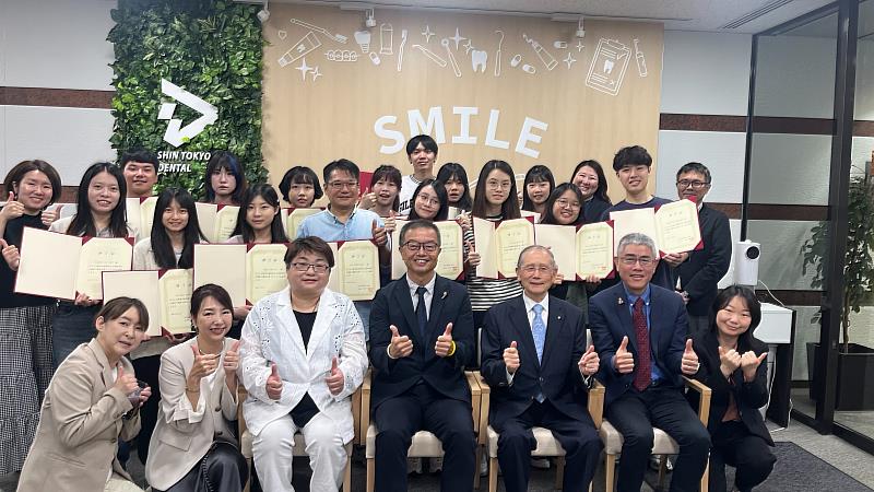 中臺科大學生赴日交流研習活動結業式合影