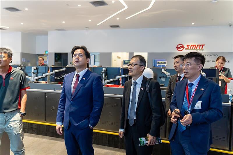 新竹市代理市長邱臣遠率市府團隊赴星考察交流智慧交通經驗