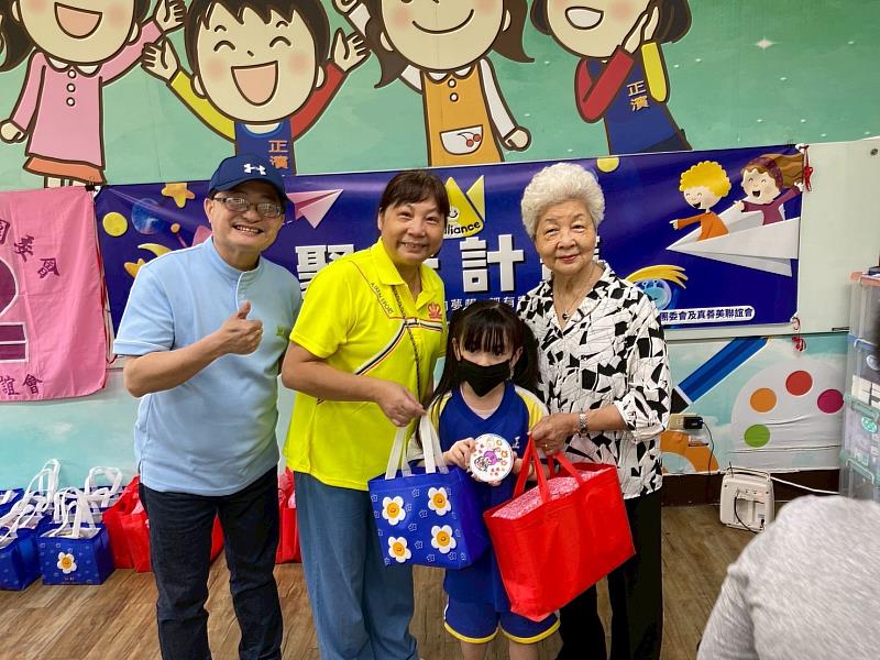救國團攜手真善美關懷基隆市正濱國小學童