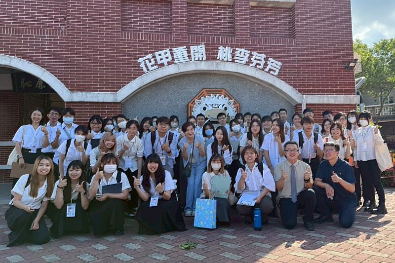 南大教育學系特別感謝石門國小劉校長與林主任提供機會給師資生